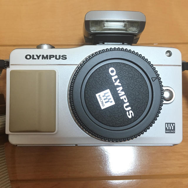 OLYMPUS(オリンパス)のolympuspen epm2 スマホ/家電/カメラのカメラ(ミラーレス一眼)の商品写真