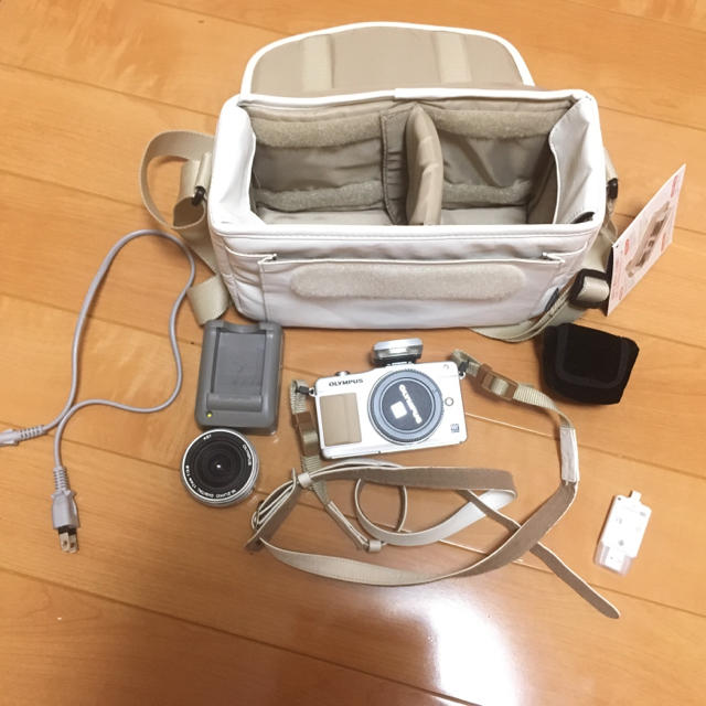 OLYMPUS(オリンパス)のolympuspen epm2 スマホ/家電/カメラのカメラ(ミラーレス一眼)の商品写真