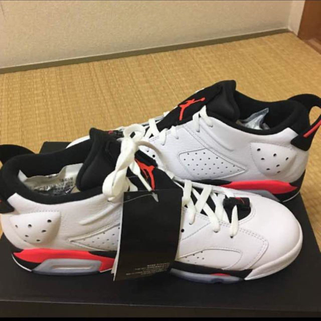 Jordan Brand（NIKE）(ジョーダン)のNIKE エアジョーダン 6 ロー インフラレッド 新品未使用　スラダン メンズの靴/シューズ(スニーカー)の商品写真