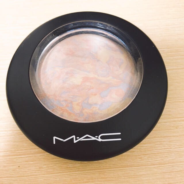 MAC(マック)の専用出品 コスメ/美容のベースメイク/化粧品(フェイスカラー)の商品写真