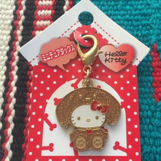 サンリオ(サンリオ)のHello kitty キーホルダー☆未使用(バッジ/ピンバッジ)