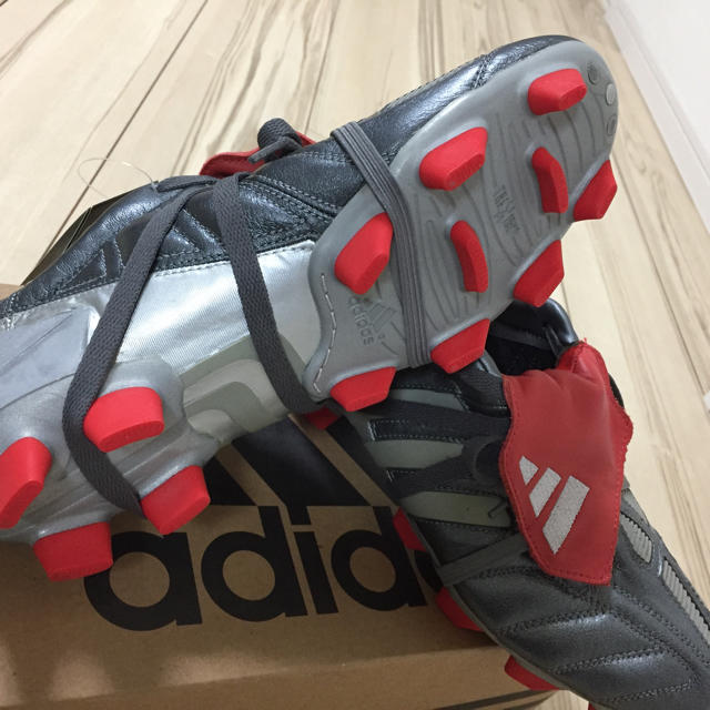 アディダス サッカースパイク 26.0㎝-