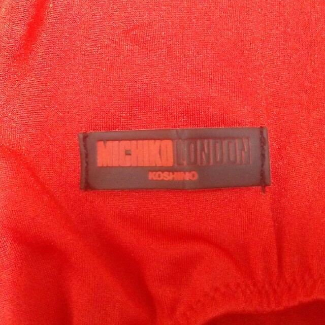 MICHIKO LONDON(ミチコロンドン)のMICHIKO LONDON フード付ワンピース水着  レディースの水着/浴衣(水着)の商品写真