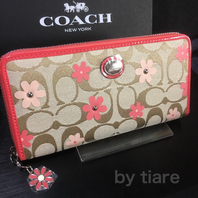 COACH(コーチ)の限定セール❣️新品コーチ長財布F51339デイジーシグネチャー  フローラル レディースのファッション小物(財布)の商品写真