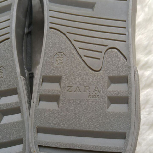 ZARA(ザラ)のZARA スニーカー レディースの靴/シューズ(スニーカー)の商品写真