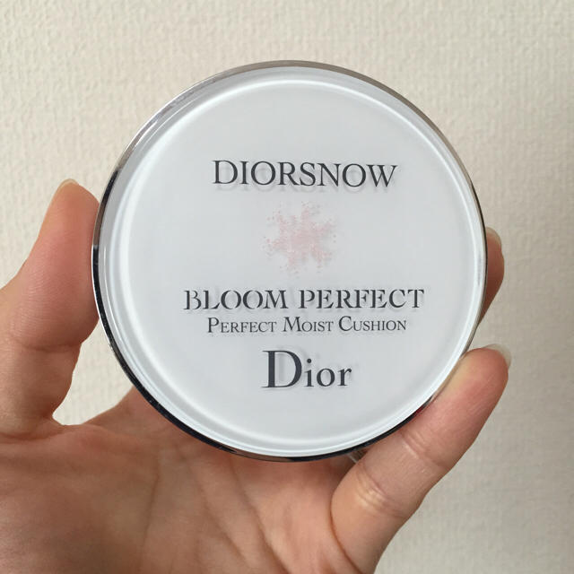 Christian Dior - ディオールスノーブルームパーフェクトクッション ...