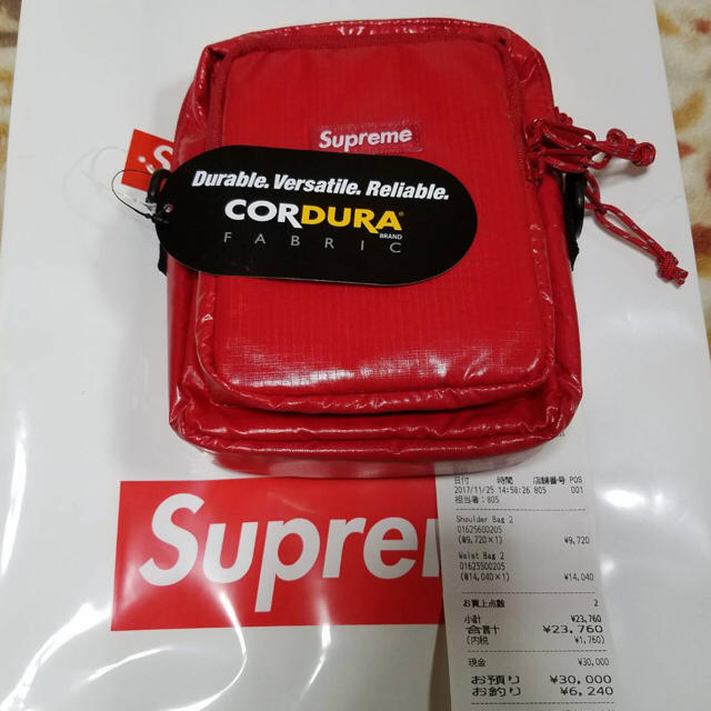 Supreme(シュプリーム)のももか様専用☆17aw supreme shoulder bag赤  メンズのバッグ(ショルダーバッグ)の商品写真