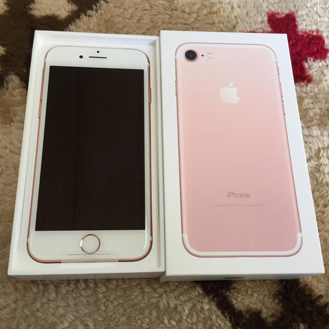 【新品未使用】iPhone7 128GB ローズゴールド