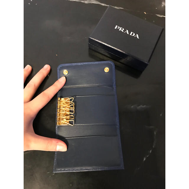 PRADA(プラダ)のPRADA キーケース レディースのファッション小物(キーホルダー)の商品写真