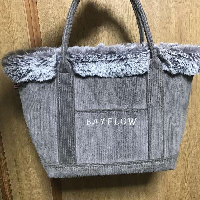 BAYFLOW(ベイフロー)のBAYFLOWシーズンロゴトートバッグコーデュロイ×ファーMサイズ レディースのバッグ(トートバッグ)の商品写真