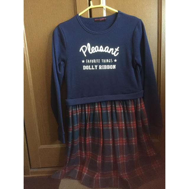 未使用 紺×赤チェック スウェットワンピース150 キッズ/ベビー/マタニティのキッズ服女の子用(90cm~)(ワンピース)の商品写真