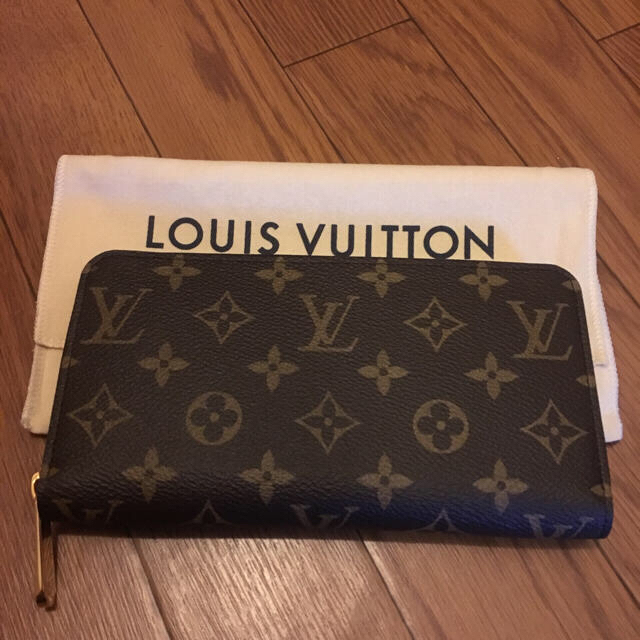 LOUIS VUITTON(ルイヴィトン)の79,500→7,7000円！23日23:59まで レディースのファッション小物(財布)の商品写真