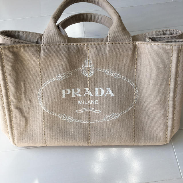 PRADA(プラダ)のプラダ カナパ トート 美品 バッグ ベージュハンドバッグ 12万円弱を格安にて レディースのバッグ(ハンドバッグ)の商品写真