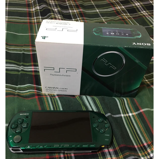 PlayStation Portable(プレイステーションポータブル)の（中古）PSP-3000 SG パワプロ エンタメ/ホビーのゲームソフト/ゲーム機本体(携帯用ゲーム機本体)の商品写真