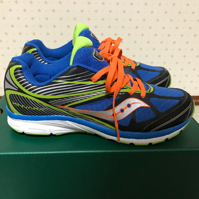 SAUCONY(サッカニー)のsaucony スニーカー キッズ/ベビー/マタニティのキッズ靴/シューズ(15cm~)(スニーカー)の商品写真