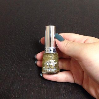 レブロン(REVLON)の新品★レブロン★速乾マニキュア★ゴールド(その他)