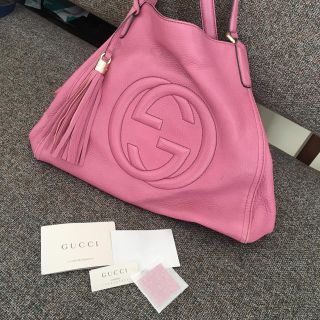 グッチ(Gucci)の正規品GUCCI♡海外免税店限定カラー♡タッセルレザーバッグ(ショルダーバッグ)