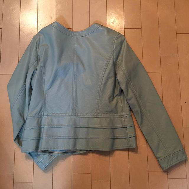 レザージャケット ライダース 水色 フリル レディースのジャケット/アウター(ライダースジャケット)の商品写真