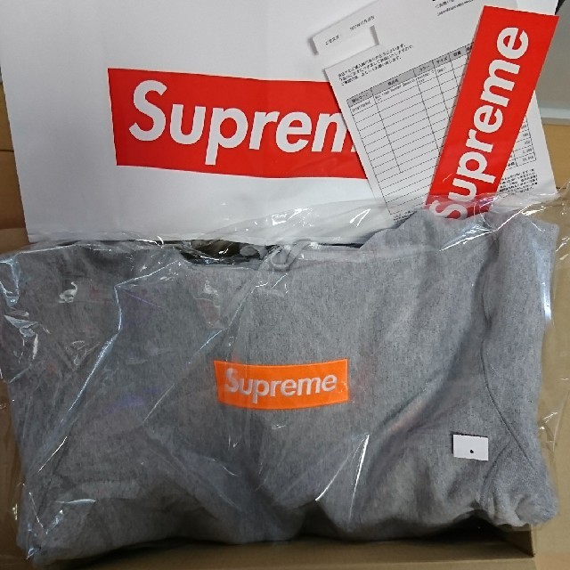 Supreme(シュプリーム)のＳ Supreme Box Logo Hooded Sweatshirt グレー メンズのトップス(パーカー)の商品写真