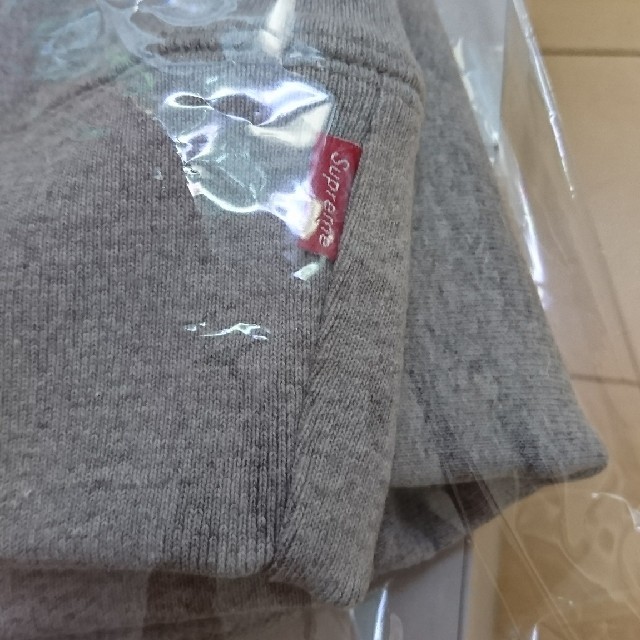 Supreme(シュプリーム)のＳ Supreme Box Logo Hooded Sweatshirt グレー メンズのトップス(パーカー)の商品写真