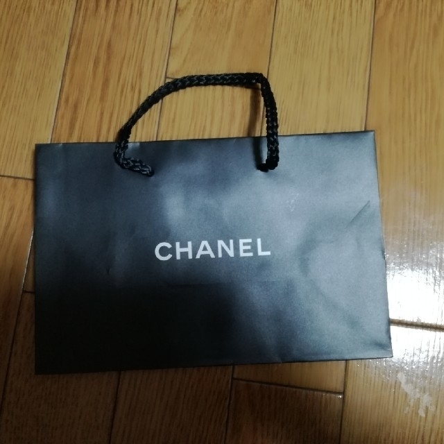 CHANEL(シャネル)の【CHANEL】黒ショップ紙袋　　 レディースのバッグ(ショップ袋)の商品写真