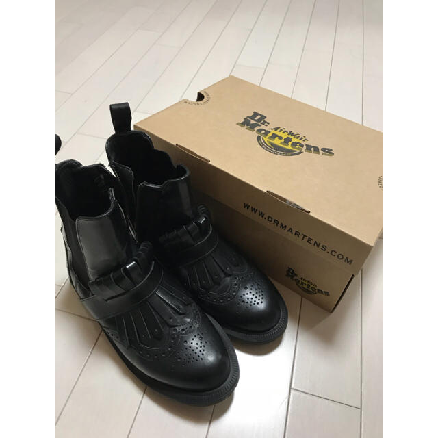 最終処分セール ドクターマーチン Dr. Martens TINA 希少入手困難！ほぼ新品