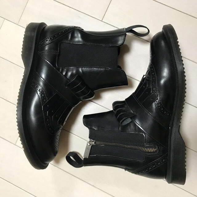 Dr.Martens(ドクターマーチン)のドクターマーチン  Dr. Martens TINA 希少入手困難！ほぼ新品 レディースの靴/シューズ(ブーツ)の商品写真