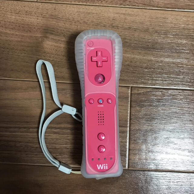 Wii(ウィー)のしんちゃん様専用Wii リモコン ピンク エンタメ/ホビーのゲームソフト/ゲーム機本体(家庭用ゲーム機本体)の商品写真