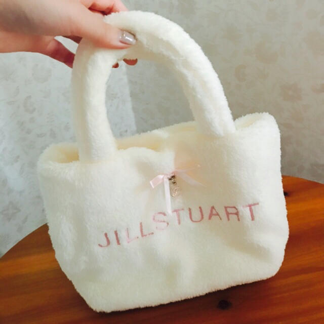 JILLSTUART(ジルスチュアート)のJILLSTUART♡もこもこミニバッグ レディースのバッグ(ハンドバッグ)の商品写真