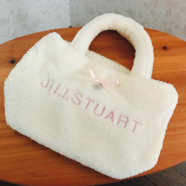 JILLSTUART(ジルスチュアート)のJILLSTUART♡もこもこミニバッグ レディースのバッグ(ハンドバッグ)の商品写真