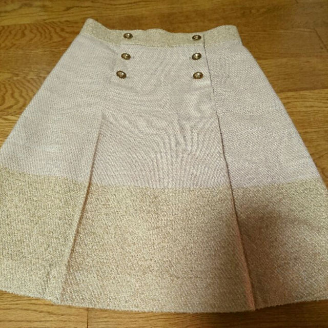 kumikyoku（組曲）(クミキョク)の「KUMIKYOKU」S2サイズです。 レディースのスカート(ひざ丈スカート)の商品写真