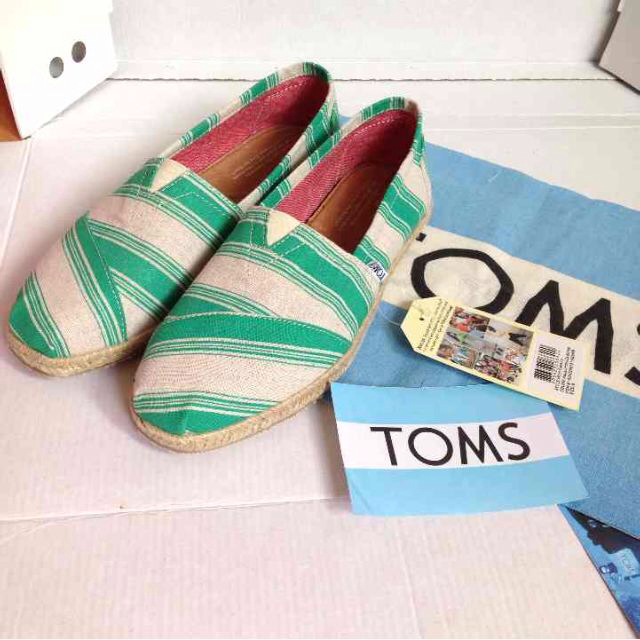 ayamin様専用2足TOMS レディースの靴/シューズ(スニーカー)の商品写真