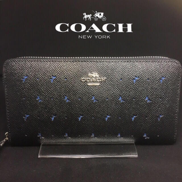 COACH(コーチ)の限定セール❣️新品コーチ長財布F59059ブラックパンチングバタフライ2017 レディースのファッション小物(財布)の商品写真