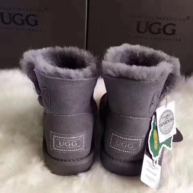 UGG(アグ)のピピちゃん様 専用ページ OB212 グレー US8（25cm）一点物 レディースの靴/シューズ(ブーツ)の商品写真