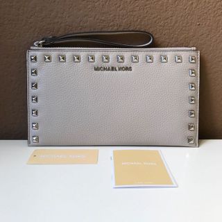 マイケルコース(Michael Kors)の新製品入荷‼︎マイケルコース スタッズ付クラッチバッグポーチ ラスト1点(クラッチバッグ)