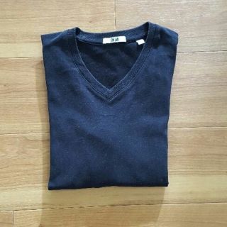 ユニクロ(UNIQLO)のメンズカットソー　ブラック(Tシャツ/カットソー(七分/長袖))