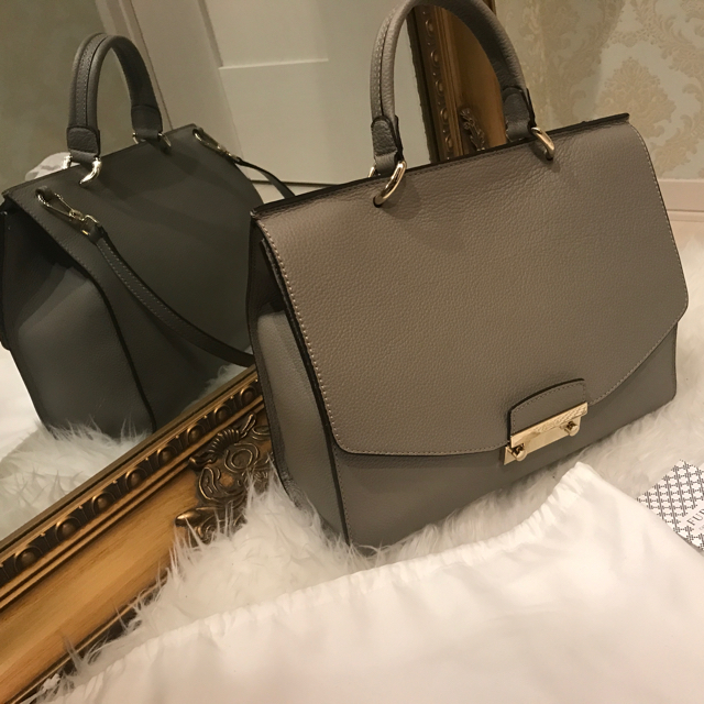 Furla(フルラ)のFURLA希少カラー♡ジュリア 1度のみの使用♡極美品 レディースのバッグ(ショルダーバッグ)の商品写真