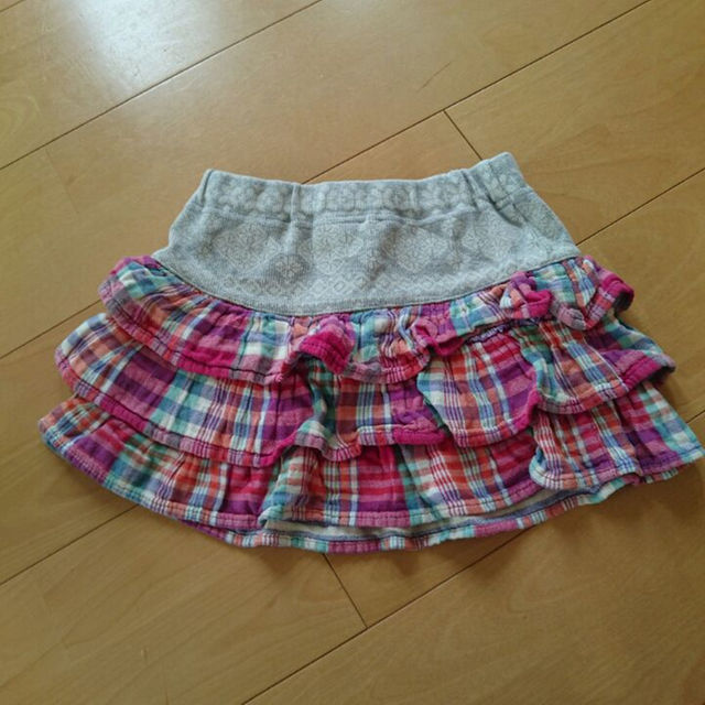 F.O.KIDS(エフオーキッズ)のF.O.KIDS エフオーキッズ スカート 90センチ キッズ/ベビー/マタニティのキッズ服女の子用(90cm~)(スカート)の商品写真