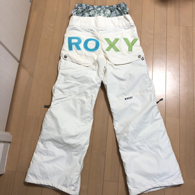 Roxy(ロキシー)のROXY スノボーウェア 美品 スポーツ/アウトドアのスノーボード(ウエア/装備)の商品写真