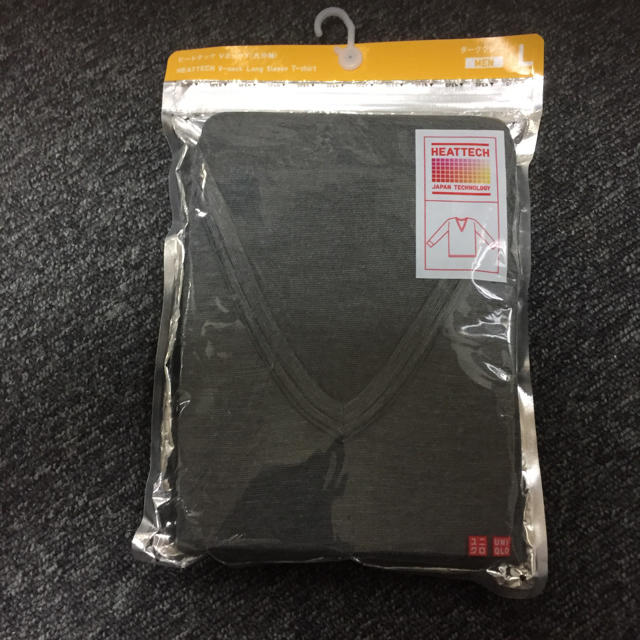 UNIQLO(ユニクロ)のヒートテック (vネック) メンズのトップス(Tシャツ/カットソー(七分/長袖))の商品写真