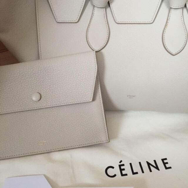 celine(セリーヌ)の【新品未使用】45万 タイ tie chalk 付属ポーチ レディースのファッション小物(ポーチ)の商品写真