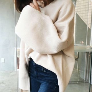 アメリヴィンテージ(Ameri VINTAGE)のAMERI【未使用に近い】SLIT SLEEVE FLARE KNIT(ニット/セーター)