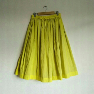 アーバンリサーチ(URBAN RESEARCH)のkushu様専用　Lueuf黄色いたっぷりギャザースカート+エンジカーディガン(ひざ丈スカート)