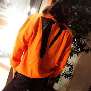 オフホワイト(OFF-WHITE)の大感謝の2000円off Vlone×off white トレーナー スウェット(スウェット)