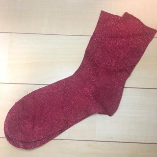 クツシタヤ(靴下屋)の靴下屋 ラメソックス RED(ソックス)