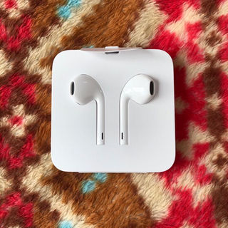 アップル(Apple)のiPhone8付属品 イヤフォン EarPods 正規品 新品(その他)