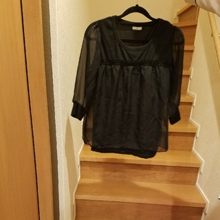 黒のテイシャツ(Tシャツ(長袖/七分))