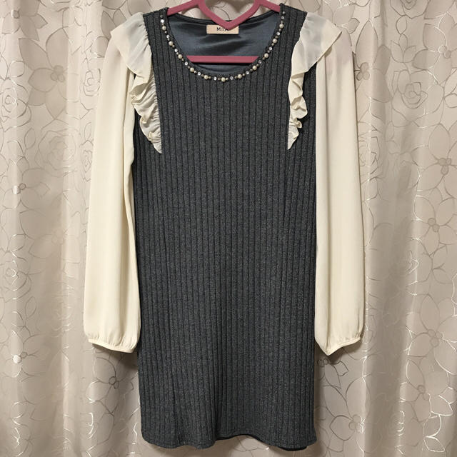 Miia ビジュー付 長袖ワンピース Schischulematrei At Miia ビジュー付 長袖ワンピース Schischulematrei At