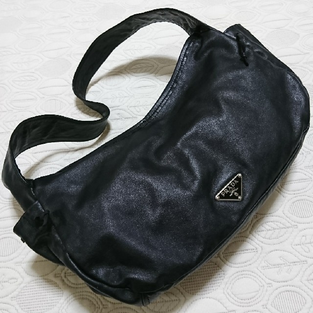 PRADA(プラダ)のpuspita様専用 ＰＲＡＤＡ 黒革レザー 肩かけ&ハンドバッグ  レディースのバッグ(ショルダーバッグ)の商品写真