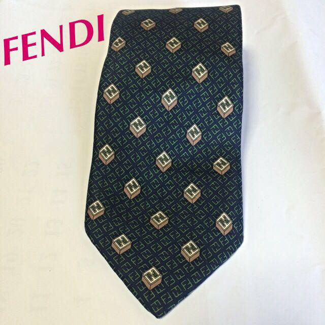 FENDI(フェンディ)のcosmosさま専用FENDIネクタイ レディースのファッション小物(ネクタイ)の商品写真